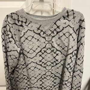 Women’s North Face Sweatshirt